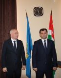 Президент Республики Абхазия Бадра Зурабович Гунба представил коллективу прокуратуры РА вновь назначенного Генерального прокурора Республики Абхазия Агрба Адгура Нугзаровича.